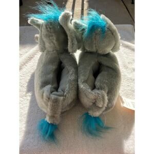 Dr. Seuss Horton Hears a who slippers- NOS- size 7-8 1/2